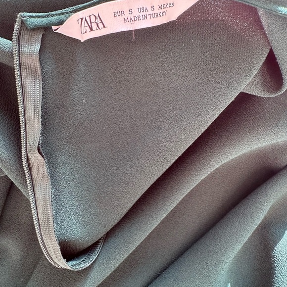 Mini Green dress - Picture 8 of 13